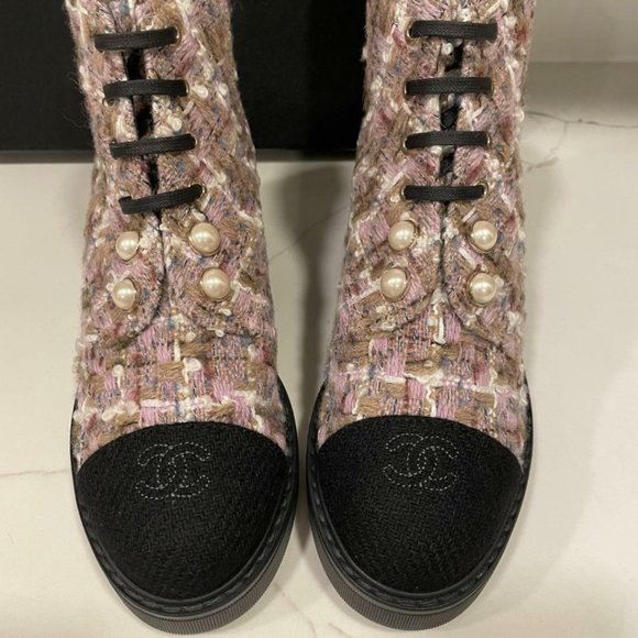 CHANEL 20B Tweed Fabric Cap Toe Pearl Lace Up Ankle Bootie Boots Shoes - Picture 4 of 12